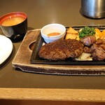 炭焼ステーキくに - ひとくちカットステーキ＆ビーフハンバーグセット