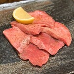 Yakiniku Urufu - 上生タン塩