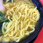 上越家 - 酒井の中太麺は食感がいいです。