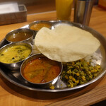 スリマンガラム - ランチミールス全体図