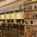 GALLERY&CAFE CAMELISH - 内観