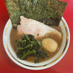 Iekei Kansai Oudou Ie Chokkei Gadouya - 味玉ラーメン 麺かため