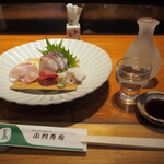 小判寿司 - お造り盛り合わせ ＆ 冷酒（写楽）