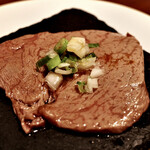 肉料理 Vin de Kitchen - 近江牛炙り