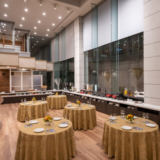 Space for banquets from 10 to a maximum of 80 people reserved