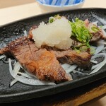 h Higashimikuni Kaisenshokudou Ouesuto - 牛ロースステーキ