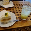 Comma - 柚子チーズケーキとレモンソーダ水
