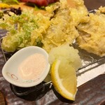 寿司と山形蕎麦 海風季 - 牡蠣天ぷら
