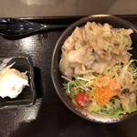 志庵 - 塩ダレ豚カルビ丼