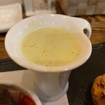 ポン・ド・リゼール  - ★もち豚の赤ワイン煮込み（1000円税込）★