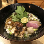 饗 くろ喜 - 松茸と鴨の醤油そば ¥2,000