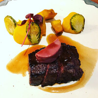 ザ タヴァン グリル＆ラウンジ - 