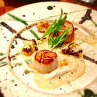 ザ タヴァン グリル＆ラウンジ - 