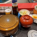 入船鮨 - ランチ：トロ赤身丼