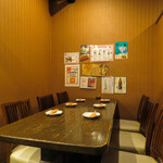 長崎駅前 ひかり亭 - 半個室テーブル席。