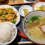 とうりえん - 日替わりランチ（豚肉と玉子の炒め ＆ ミニラーメン）