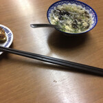 北京菜館 天香茶屋 - お箸も長めで中華っぽく、いい感じだし