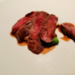 ル　ピニョン - 肉料理
      牛ランプ肉、知多の原木シイタケ添え