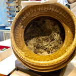 くろぎ - 牛蒡と鴨の炊き込みご飯　意外とサッパリ目　お土産でも最高に旨かった