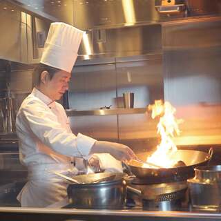オーナーシェフ上瀧剛氏。中国料理の技法を駆使した至高の逸品