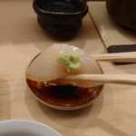 日本橋蛎殻町 すぎた - 帆立は山葵醤油で
