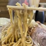 男気らーめん アカギ - 【2021.11.12】加水低めの太麺。