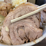 男気らーめん アカギ - 【2021.11.12】豚バラを使用したロールブタ。