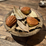 aru - 米粉とニッキのマドレーヌ