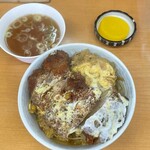 中華そば ひさご - カツ丼(スープ・おしんこ)1000円
