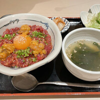 牛刺しと焼肉 仔虎 クリスロード店 - 