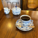 Cafe Ruban - カップ、いいやつ。スプーンも綺麗。ロイヤルコペンハーゲンのブルーフルーテッドシリーズ。