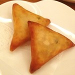 南翔饅頭店 - 上海蟹味噌入春巻
      中身は豆腐も入ってます