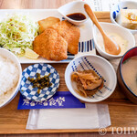 Ajifurai Tarutaru Shokudou - ランチのアジフライ定食。