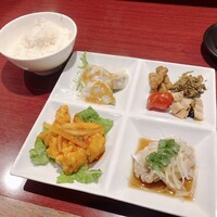フーロン - 彩りプレートランチ 1100円