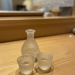 こいき - くもり硝子の柔らかい酒器。