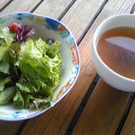 シュトゥーベン・オータマ - ランチセットにつくサラダとスープ