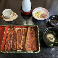 石ばし - 特上うな重 (7,300円) まず、全容をよく見ます