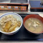 吉野家 - 豚丼小盛＋あさり汁（371円＋173円）