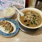 Chainizu Nudoru Gurumen - 餃子セット￥890