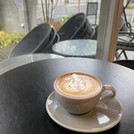 SWELL COFFEE ROASTERS - 『cafe latte¥600』