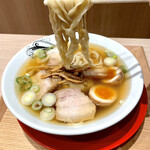 らーめん 七彩飯店 - ピロピロ麺は旨いです