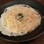 VAMOS kitchen - ゴルゴンゾーラペンネ