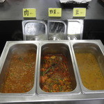 シャリマール - スペシャルランチビュッフェのカレーは3種類　（2013.01）