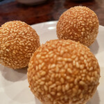 一二三凱旋楼 - ゴマ団子(400円)