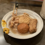 花くじら - ■おでん(各100円) 厚揚げ、餅きんちゃく、すじ(二本)、UFO