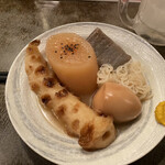 花くじら - ■おでん(各100円) 大根、玉子、ちくわ、糸こん、こんにゃく