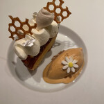 ルカンケ - 紅玉、塩キャラメルのアイス。甘いもの続くのにすいすい食べられる