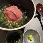 北海道焼肉 北うし - びえい和牛サーロインの肉茶漬け
      →たっぷりのサーロインが柔らかくて食べ応えあります
      旨味たっぷりの出汁といただきます