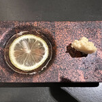 北海道焼肉 北うし - 出汁レモンと山ワサビ