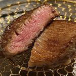 北海道焼肉 北うし - 3週間熟成　厚切りタン　アップ